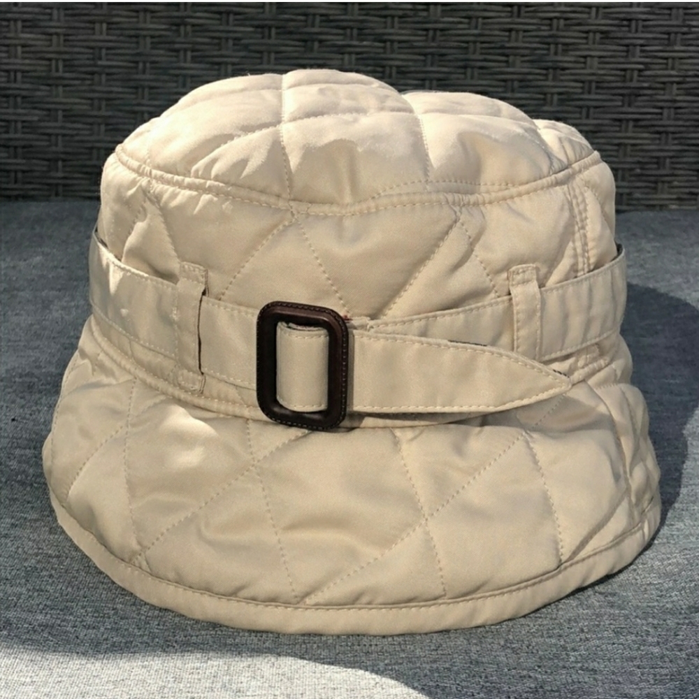 Buerberry Cream Quilted Reverible hat